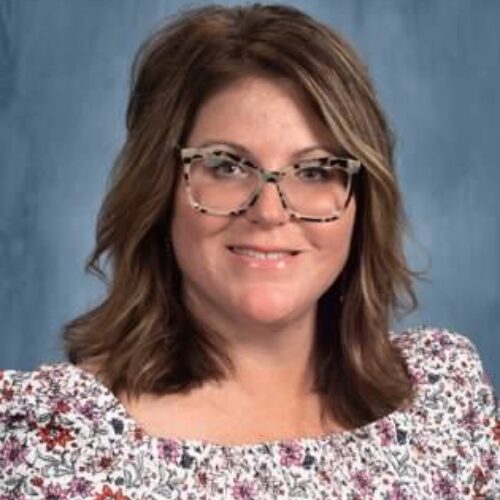 Amanda DeFays Headshot